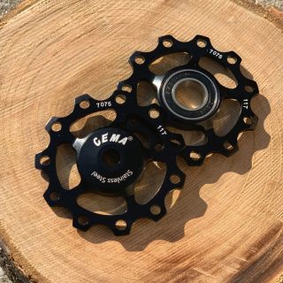 Chceš plynule řadit? Tak si kup kvalitní kladky! 🚲 CEMA kladky zajišťují nižší tření, plynulé řazení a tišší chod řetězové...